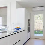Vila Gioia 8, Emma *