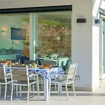 Gioia 8, Emma Vila