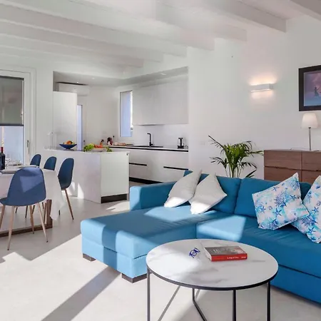 Gioia 8, Emma 别墅