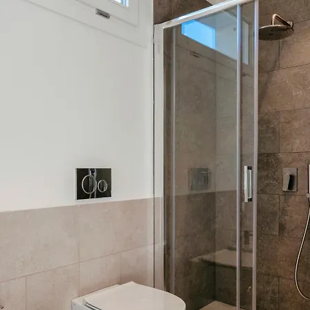 Gioia 8, Emma 别墅 *