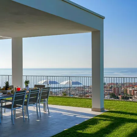 别墅 Gioia 8, Emma *