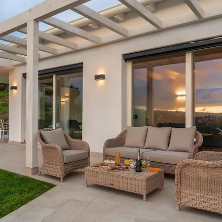 别墅 Gioia 8, Emma