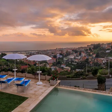 Gioia 8, Emma 别墅 *